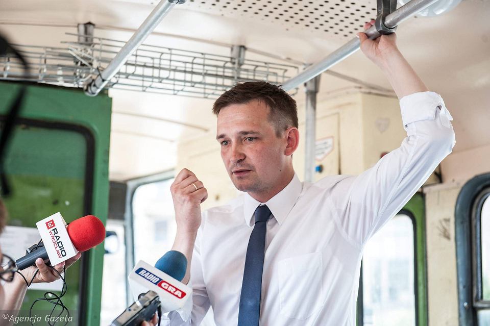 Michał Jaros: Rozbudowa komunikacji miejskiej i ambitne inwestycje pozwolą zmienić komunikację publiczną.