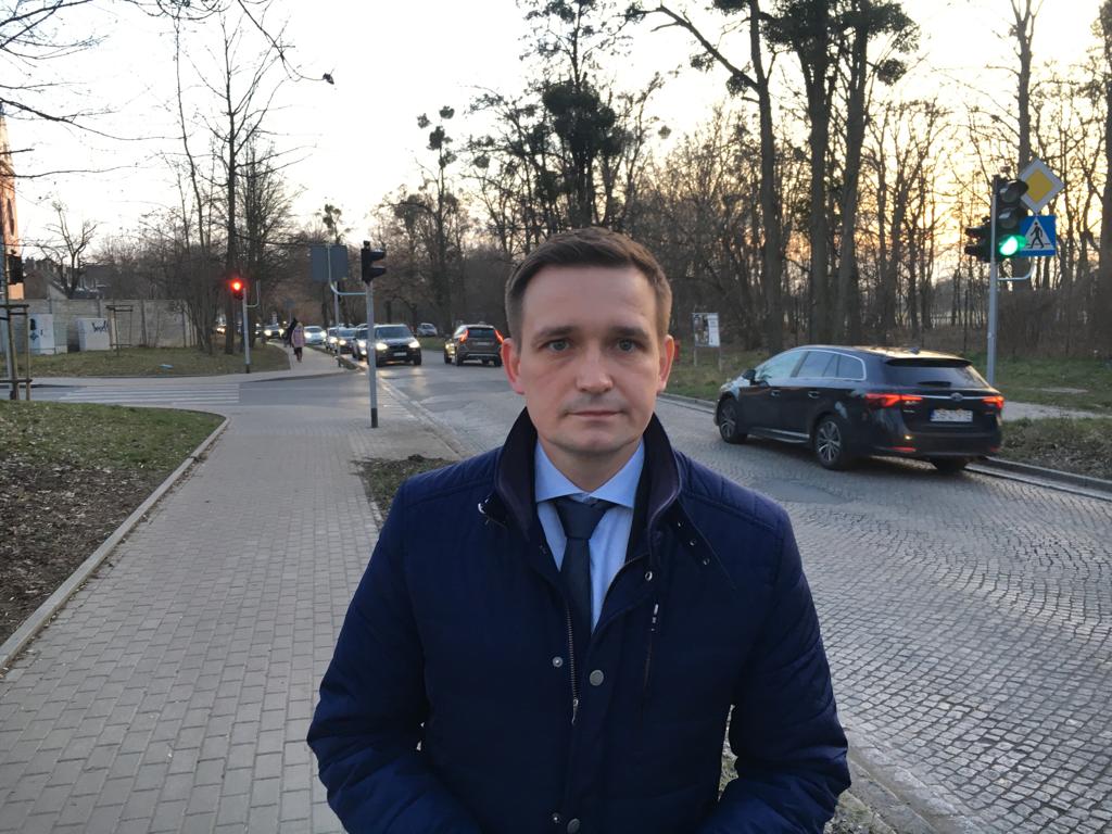 Na skrzyżowaniu przy ul. Ołtaszyńskiej potrzebna jest zmiana cyklu sygnalizacji świetlnej