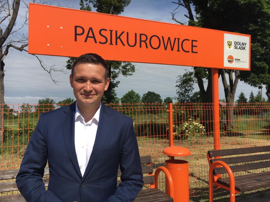 Z Pasikurowic do Wrocławia szybko i wygodnie? To możliwe!