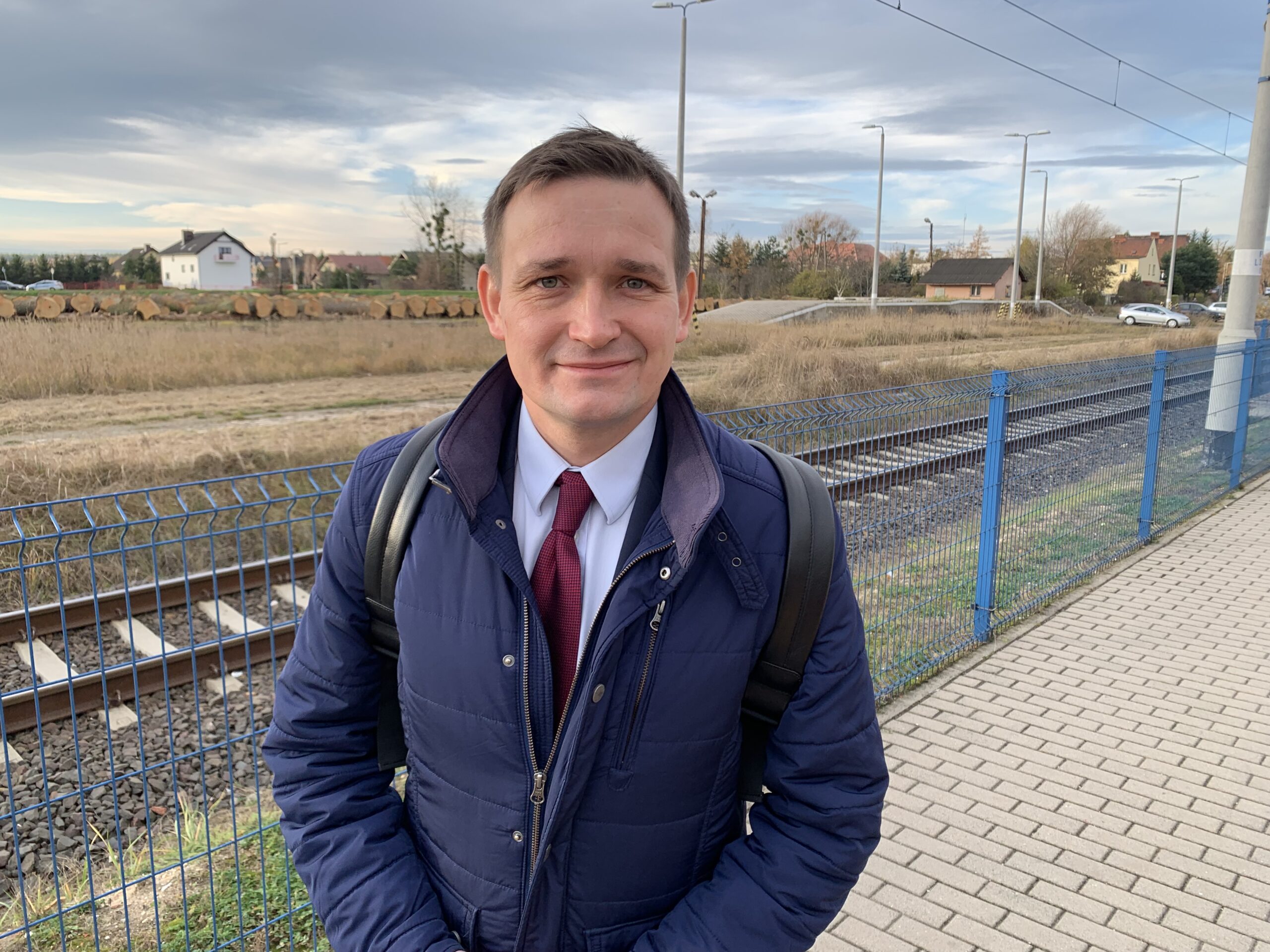 Jaros wskazuje na potrzebę utworzenia „Parkuj i Jedź” od południowej stacji kolejowej, przy ul. Wrocławskiej.