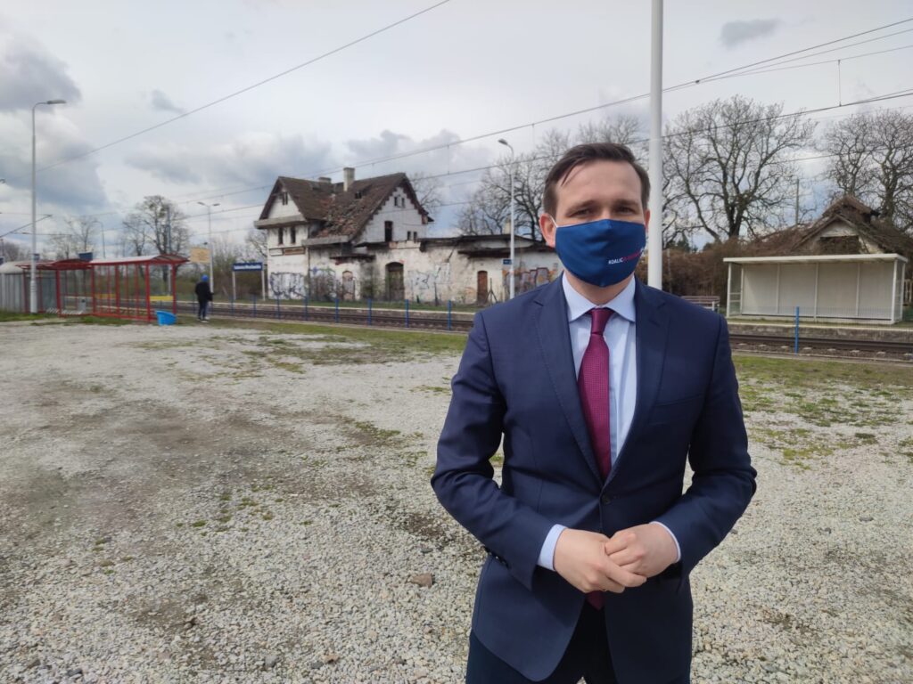 Zapytanie poselskie w sprawie terenu pod parking typu “parkuj i jedź” przy przystanku kolejowym w Sadowicach Wrocławskich